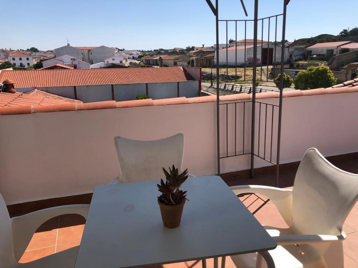 Hostal La Caballeriza Malpartida de Cáceres Exteriör bild