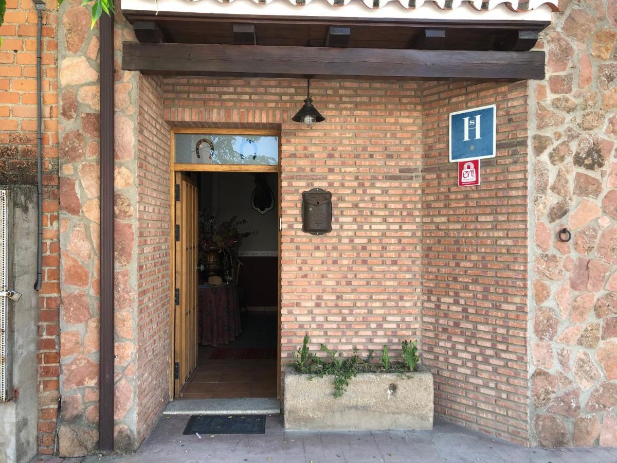 Hostal La Caballeriza Malpartida de Cáceres Exteriör bild